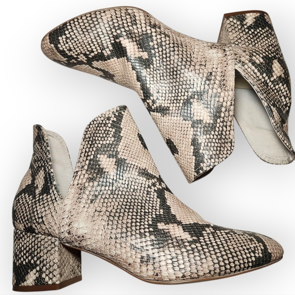 Steve Madden Shoes - Steve Madden Womens Sz 8.5 Snakeskin Print Ankle Booties Block Heel Side Slits